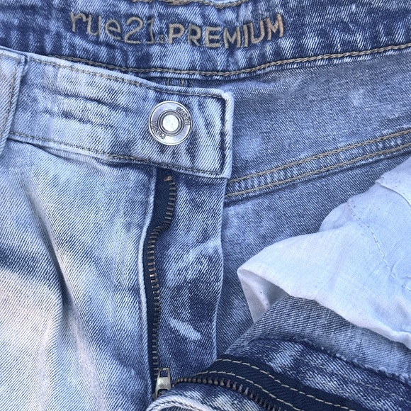 NWOT Rue21 Premium distressed skinny supreme flex jeans. Size 34w/32 ins. 70%cot - Picture 10 of 14